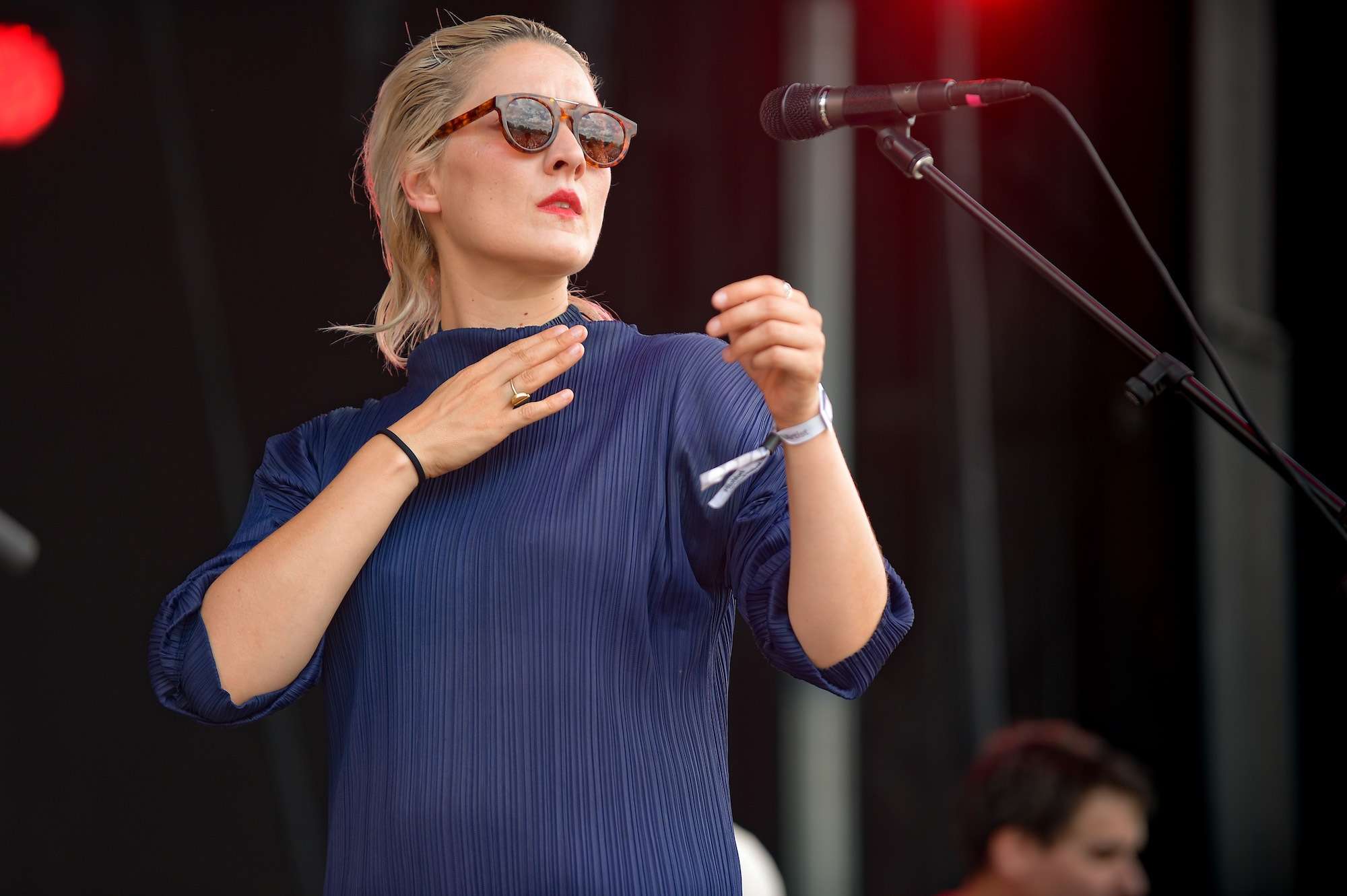 Cate Le Bon Live at Pitchfork [GALLERY] 6