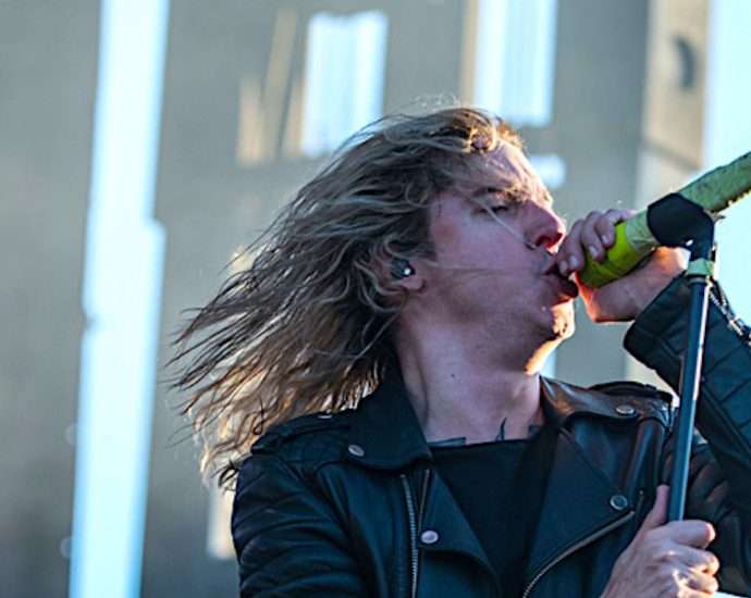 Underoath Live at Riot Fest [GALLERY] 1