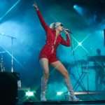 Miley Cyrus Puts The Icing On The Cake To A Great First Day Of Lollapalooza 5