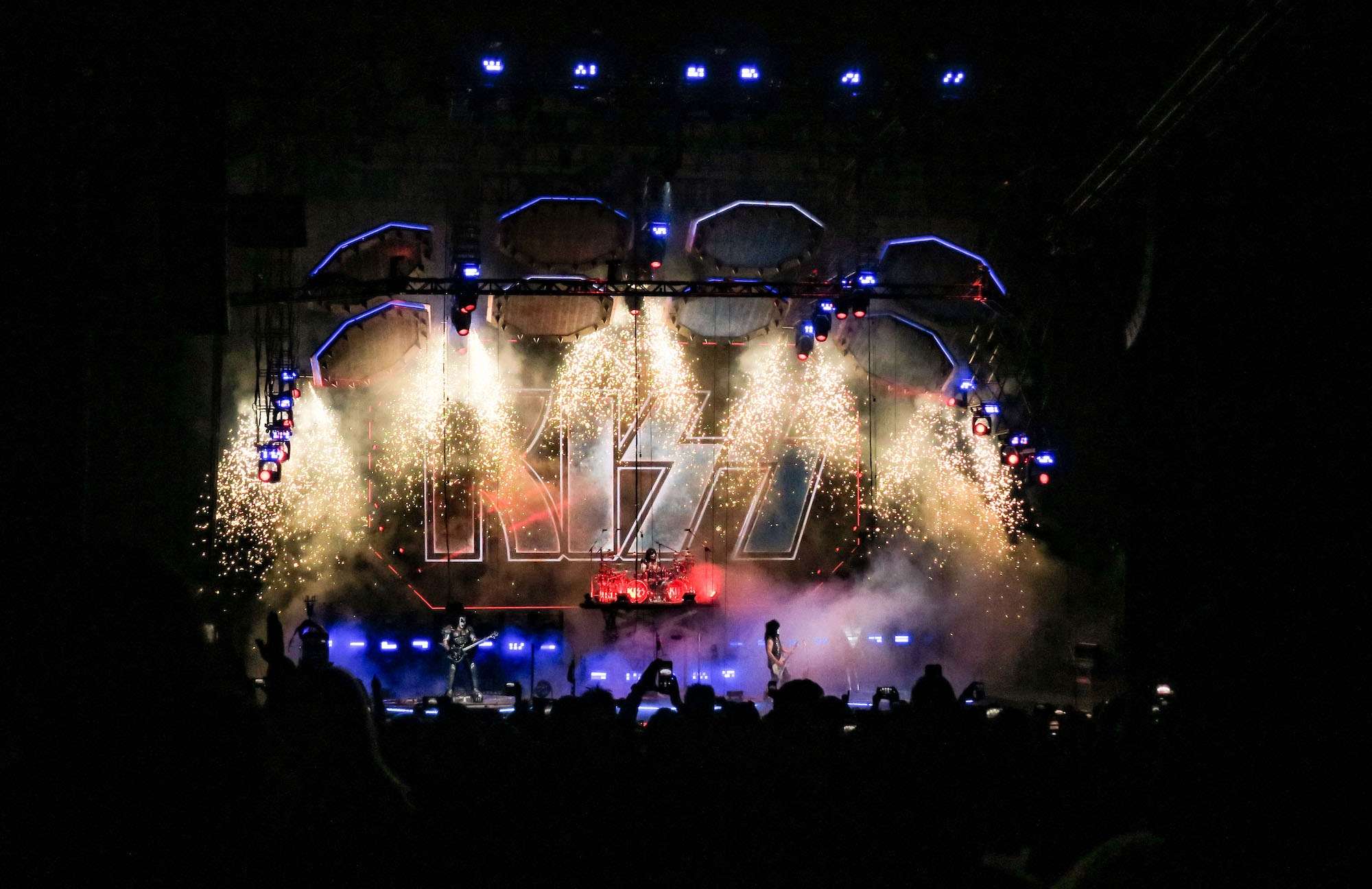 KISS Live at Hollywood Casino Amphitheatre [GALLERY] 7