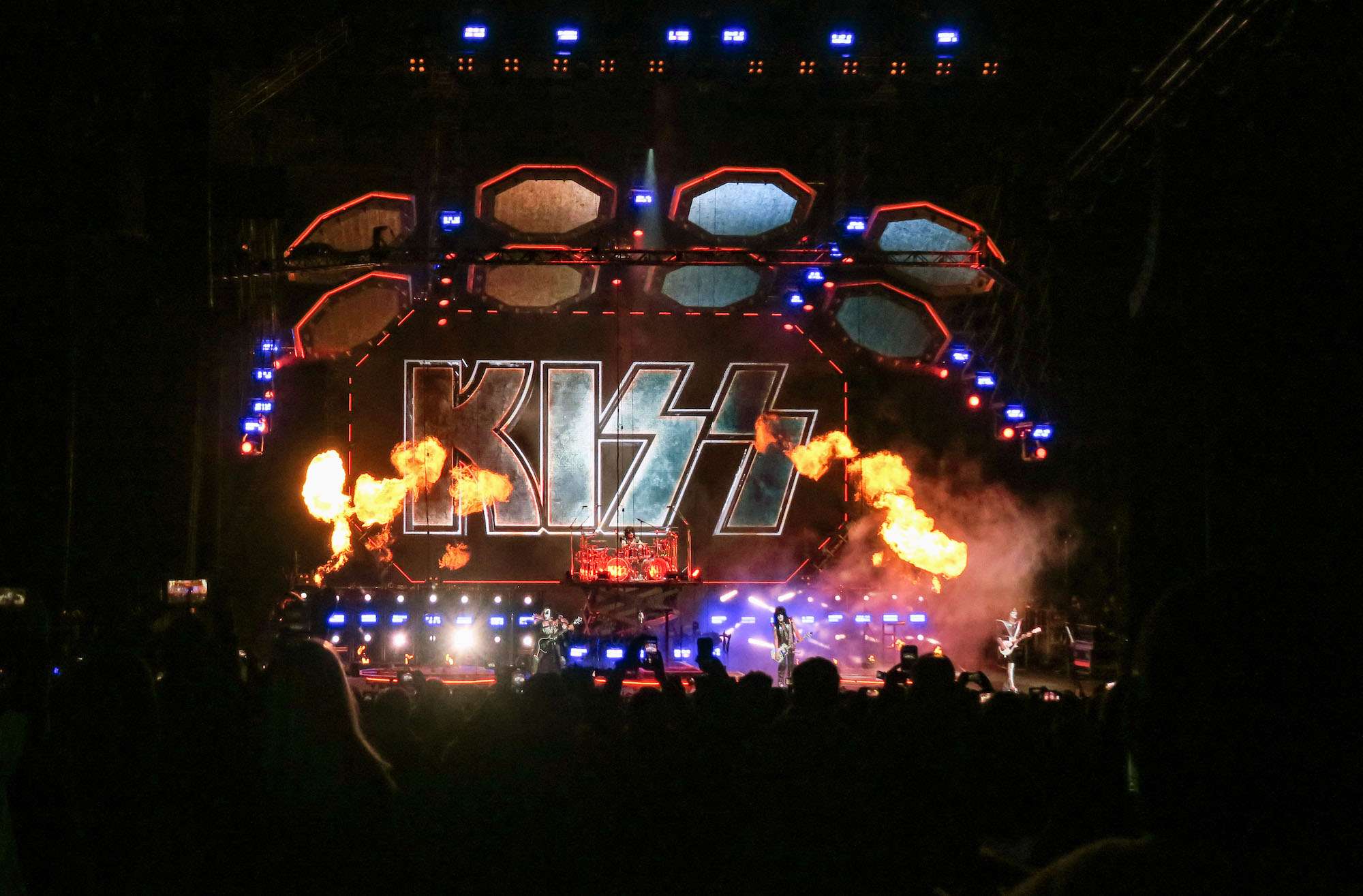 KISS Live at Hollywood Casino Amphitheatre [GALLERY] 9