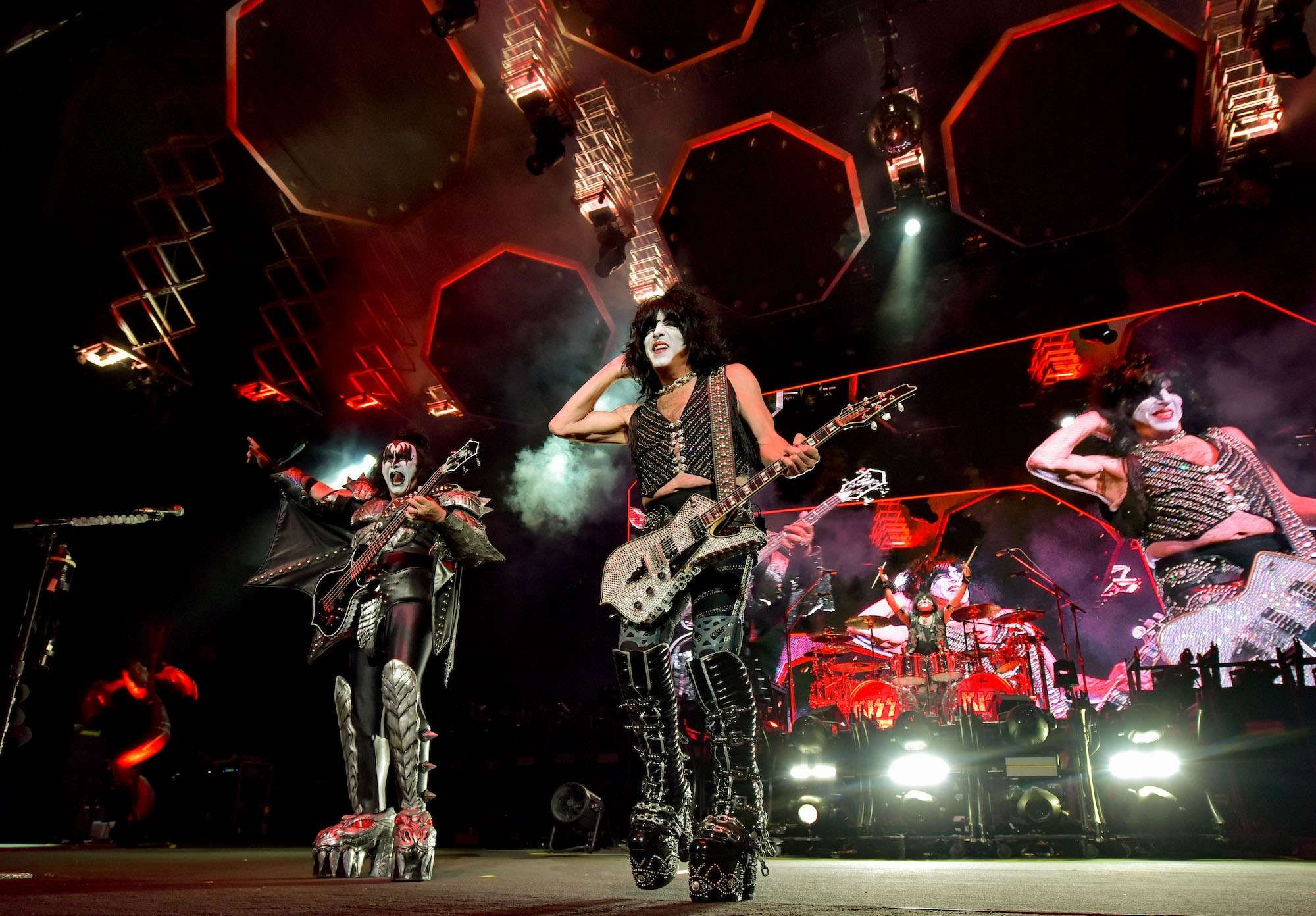 KISS Live at Hollywood Casino Amphitheatre [GALLERY] 28