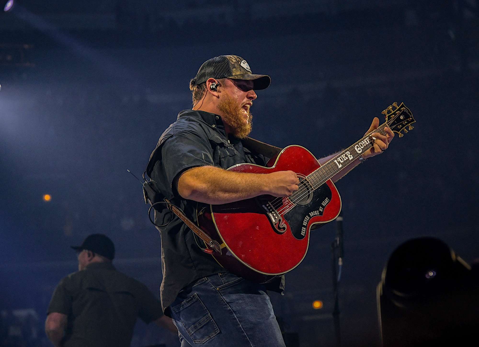Luke Combs Live at United Center [GALLERY] 17