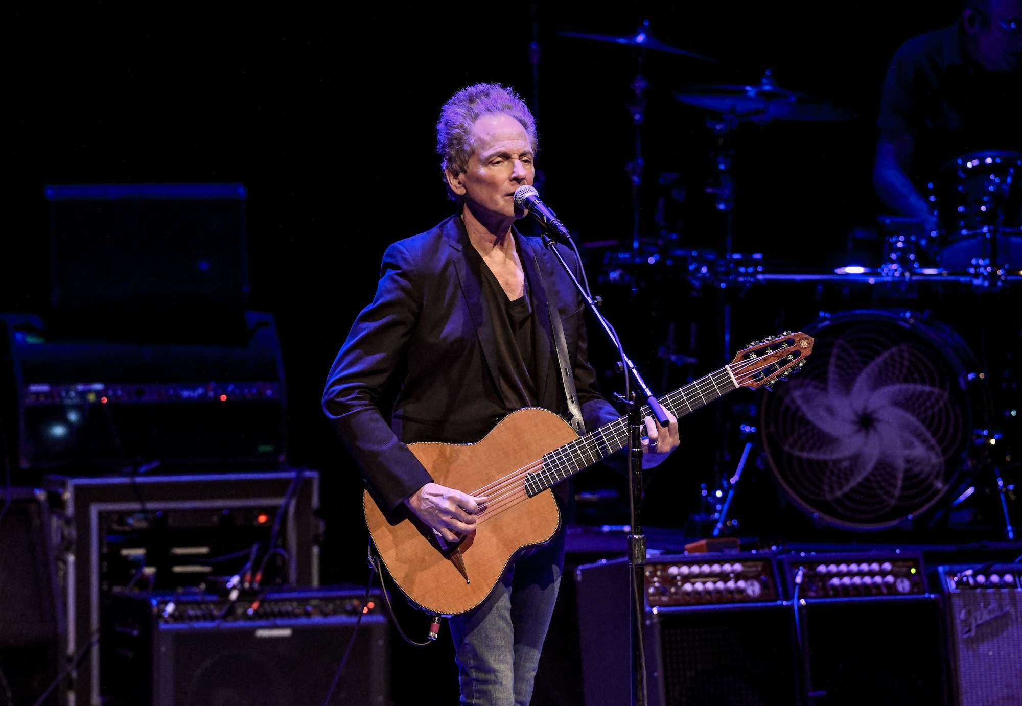 Lindsey Buckingham Live at North Shore Center for the Performing Arts [GALLERY] 2