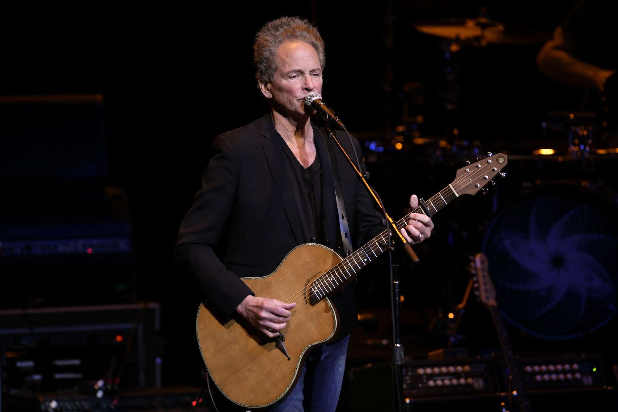 Lindsey Buckingham Live at North Shore Center for the Performing Arts [GALLERY] 4