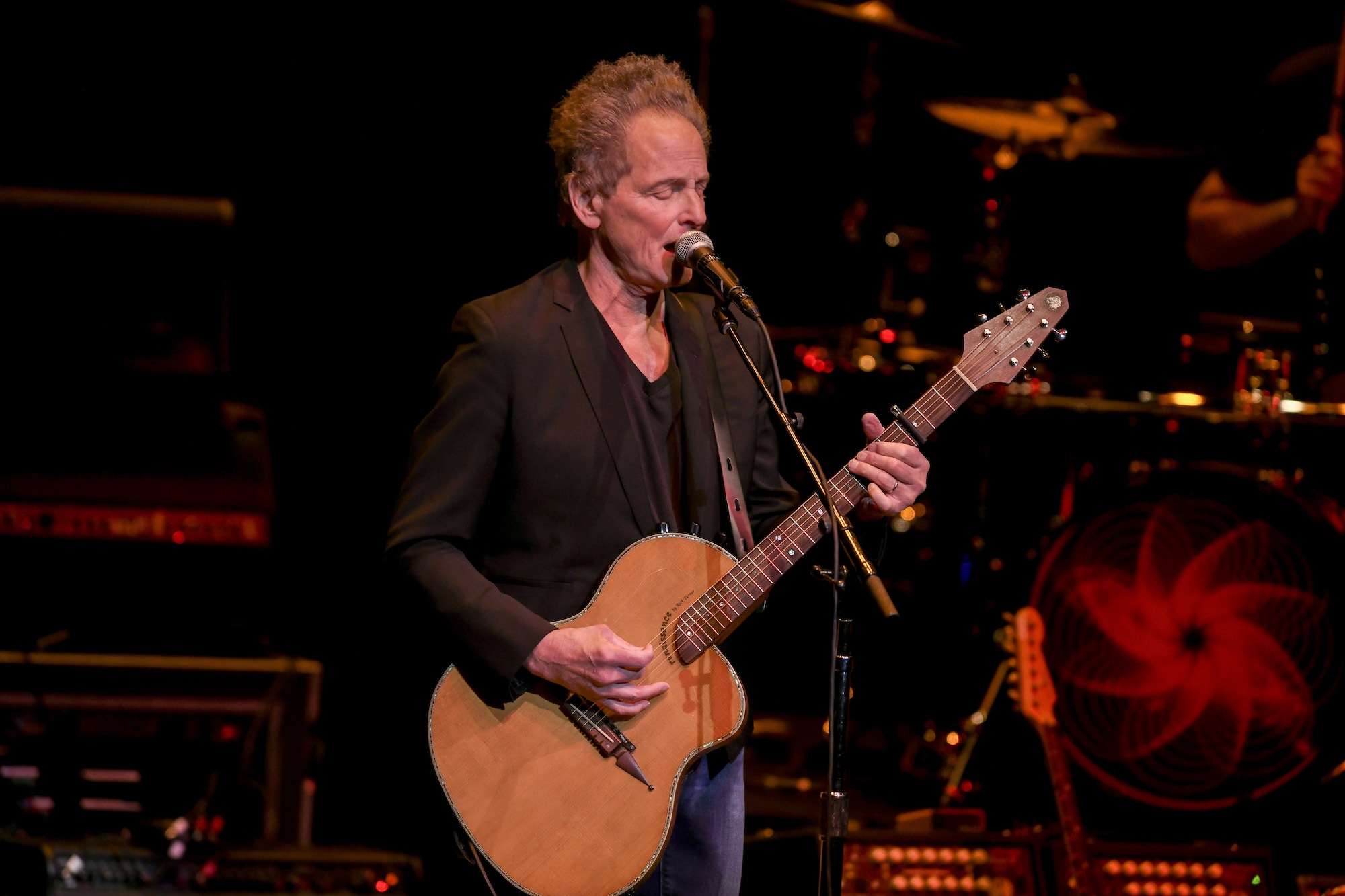Lindsey Buckingham Live at North Shore Center for the Performing Arts [GALLERY] 9