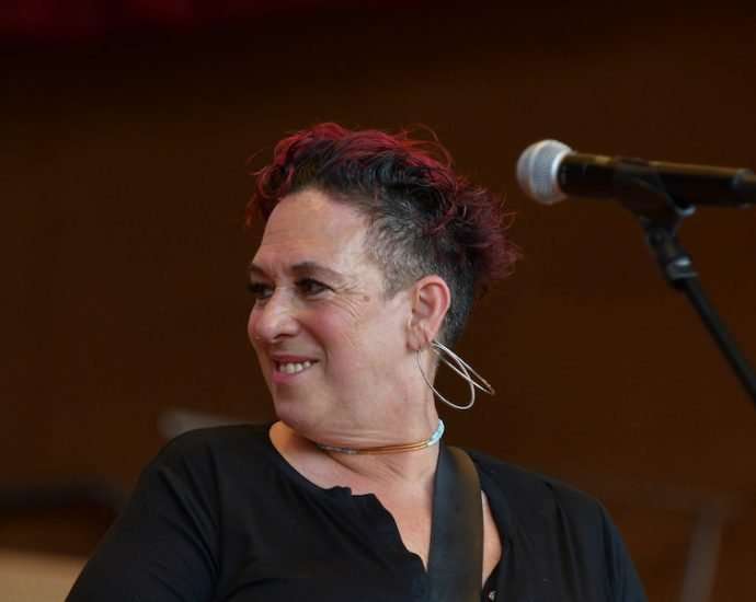 Joanna Connor Live At Chicago Blues Fest