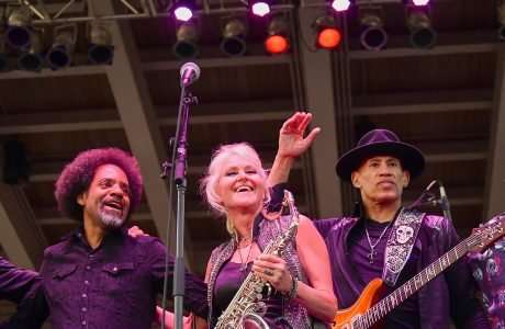 Earth Wind And Fire Live at Hollywood Casino Amphitheatre [GALLERY] 26