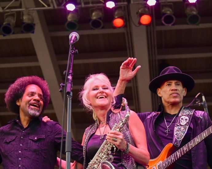 Mindi Abair Live At Blues On The Fox [GALLERY] 5