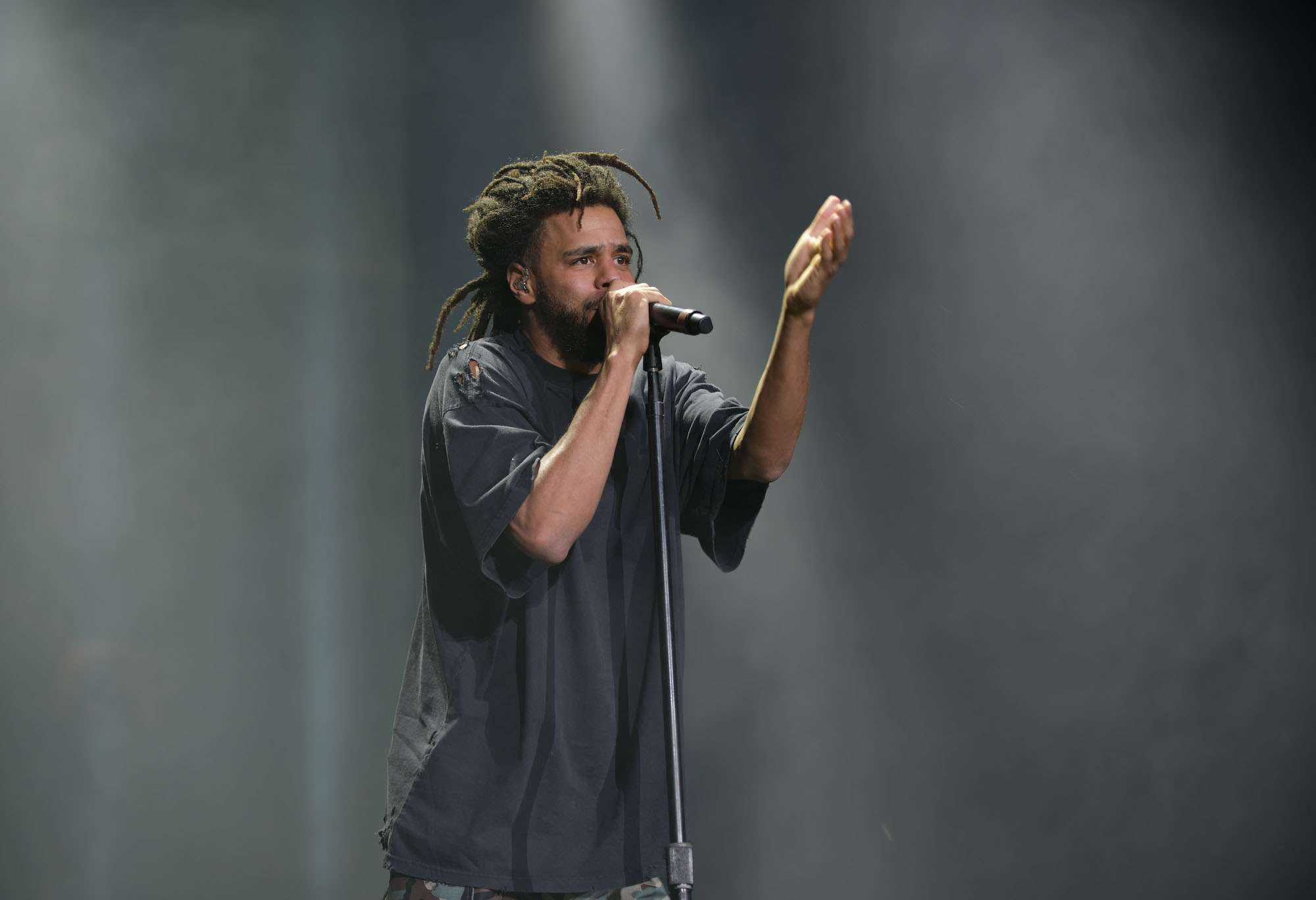 J Cole Live at Lollapalooza [GALLERY] 2