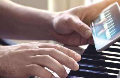 What Are the Benefits of Buying a Digital Piano
