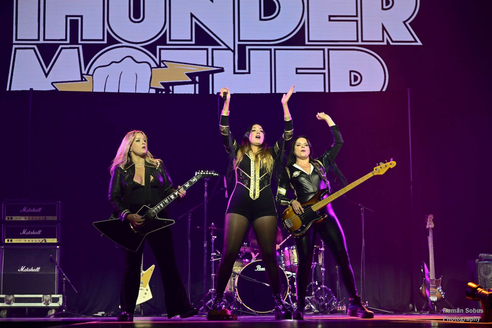 Thunder Mother Live at Allstate Arena [GALLERY] 10