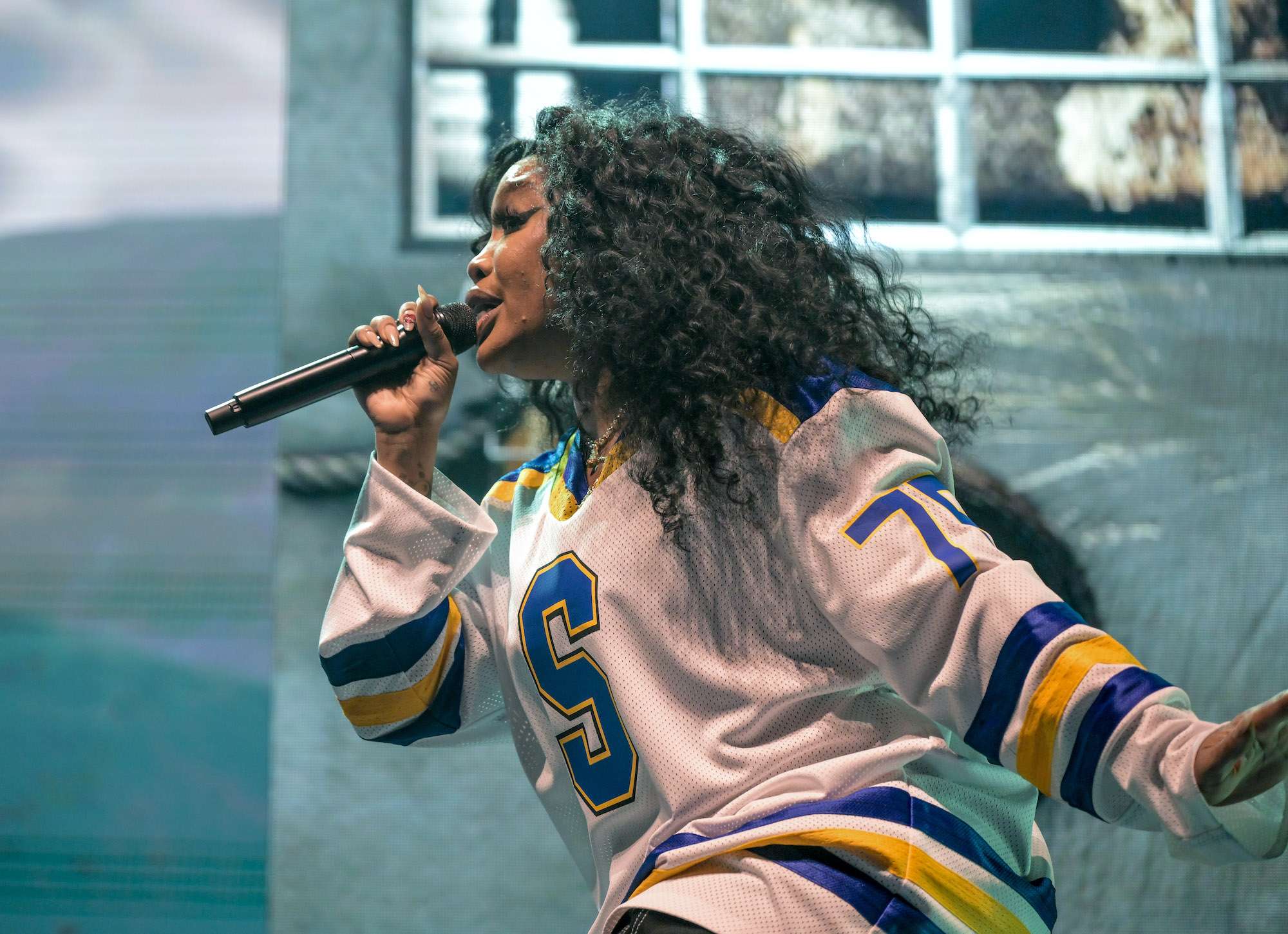 SZA Live at United Center [GALLERY] 22