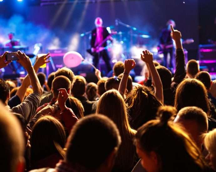 4 Must-Haves When Seeing a Concert in Chicago
