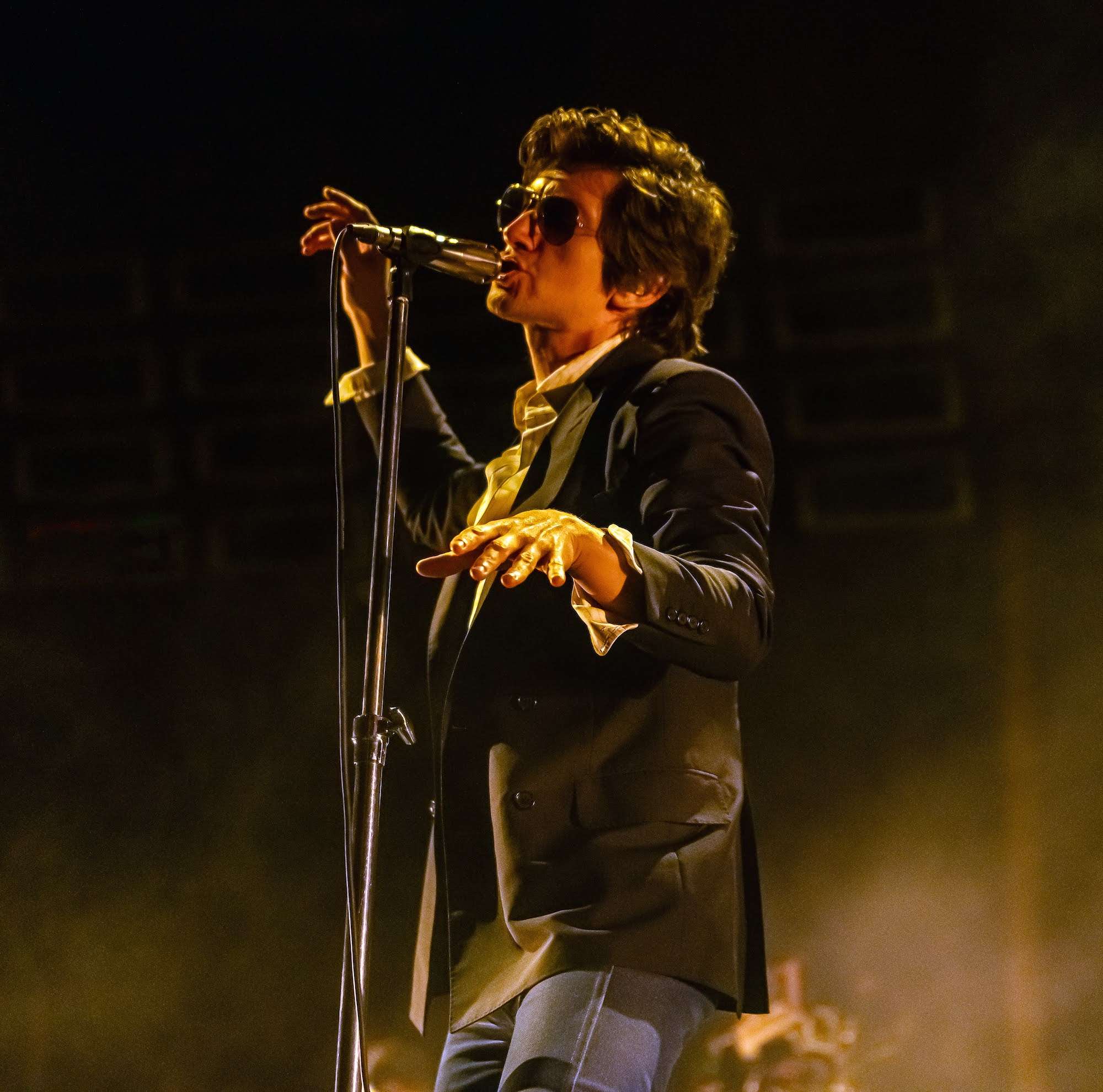 Arctic Monkeys Live at United Center [GALLERY] 3