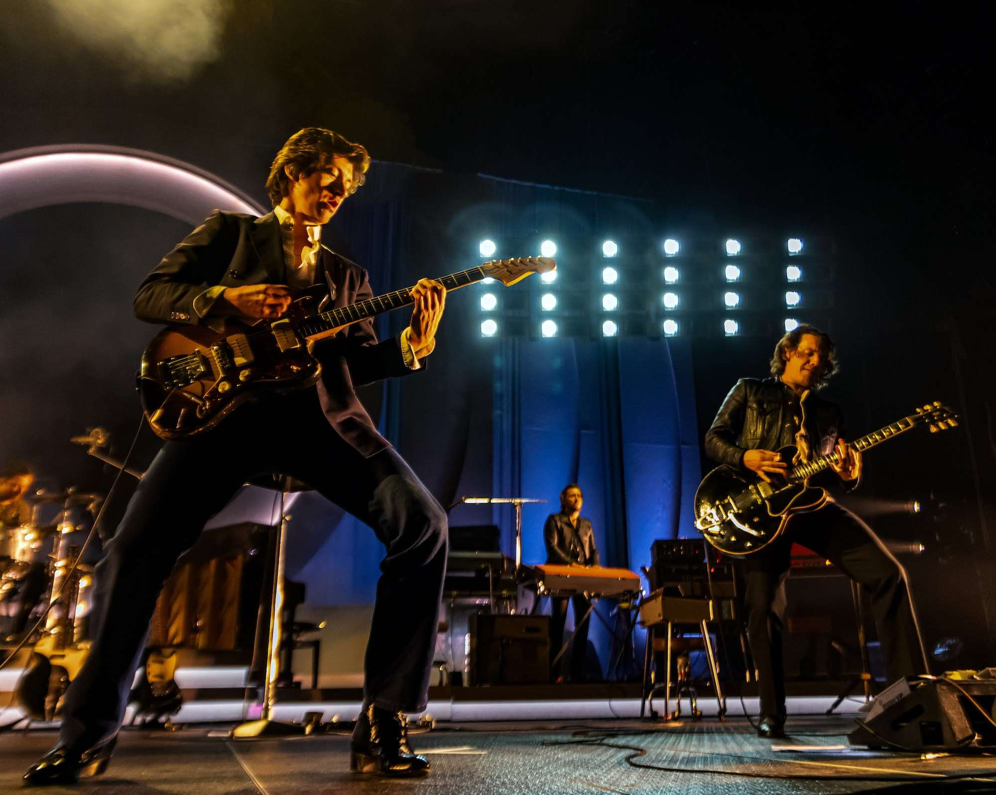 Arctic Monkeys Play United Center on North American Tour [REVIEW] 11