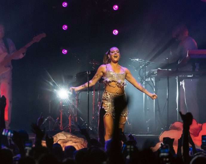 Tove Lo Shines Bright At Salt Shed [REVIEW]