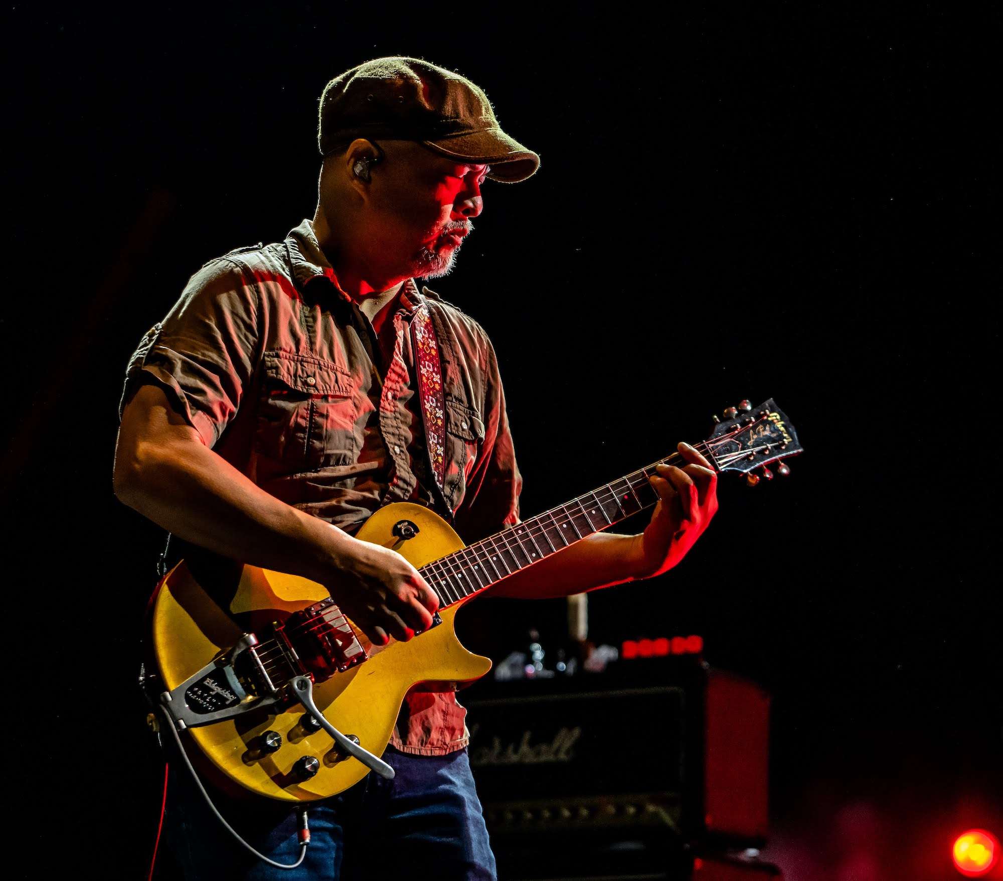 A Night with the Pixies: Punk Vibes and a Supermoon Glow 5
