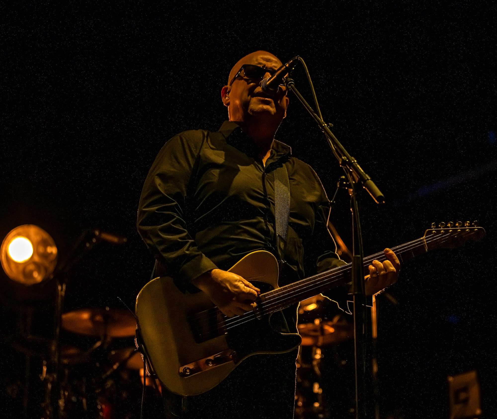A Night with the Pixies: Punk Vibes and a Supermoon Glow 8