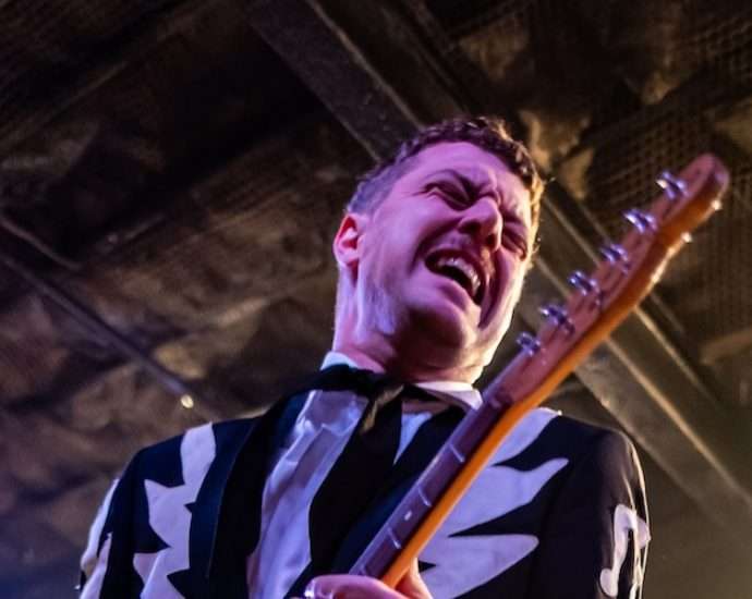 The Hives Live at Bottom Lounge [GALLERY]